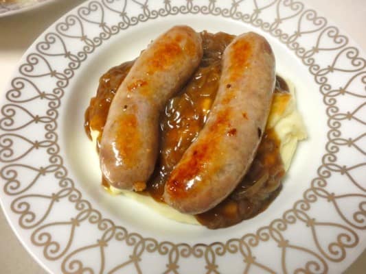 A visit to April Bloomfield’s Spotted Pig and a recipe for the great British delicacy Bangers and Mash