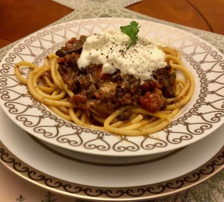 Pasta with Mushroom Bolognese Sauce