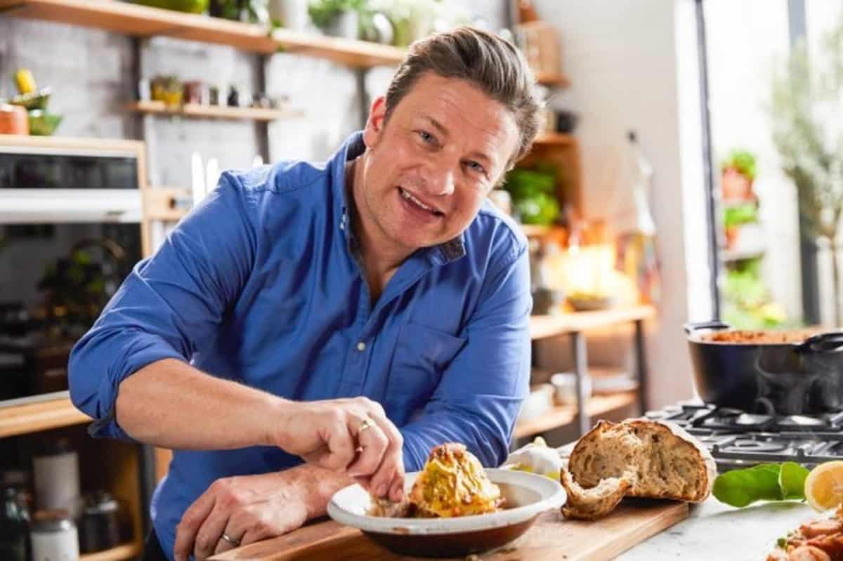 Jamie Oliver s Steak And Guinness Pie C H E W I N G T H E F A T