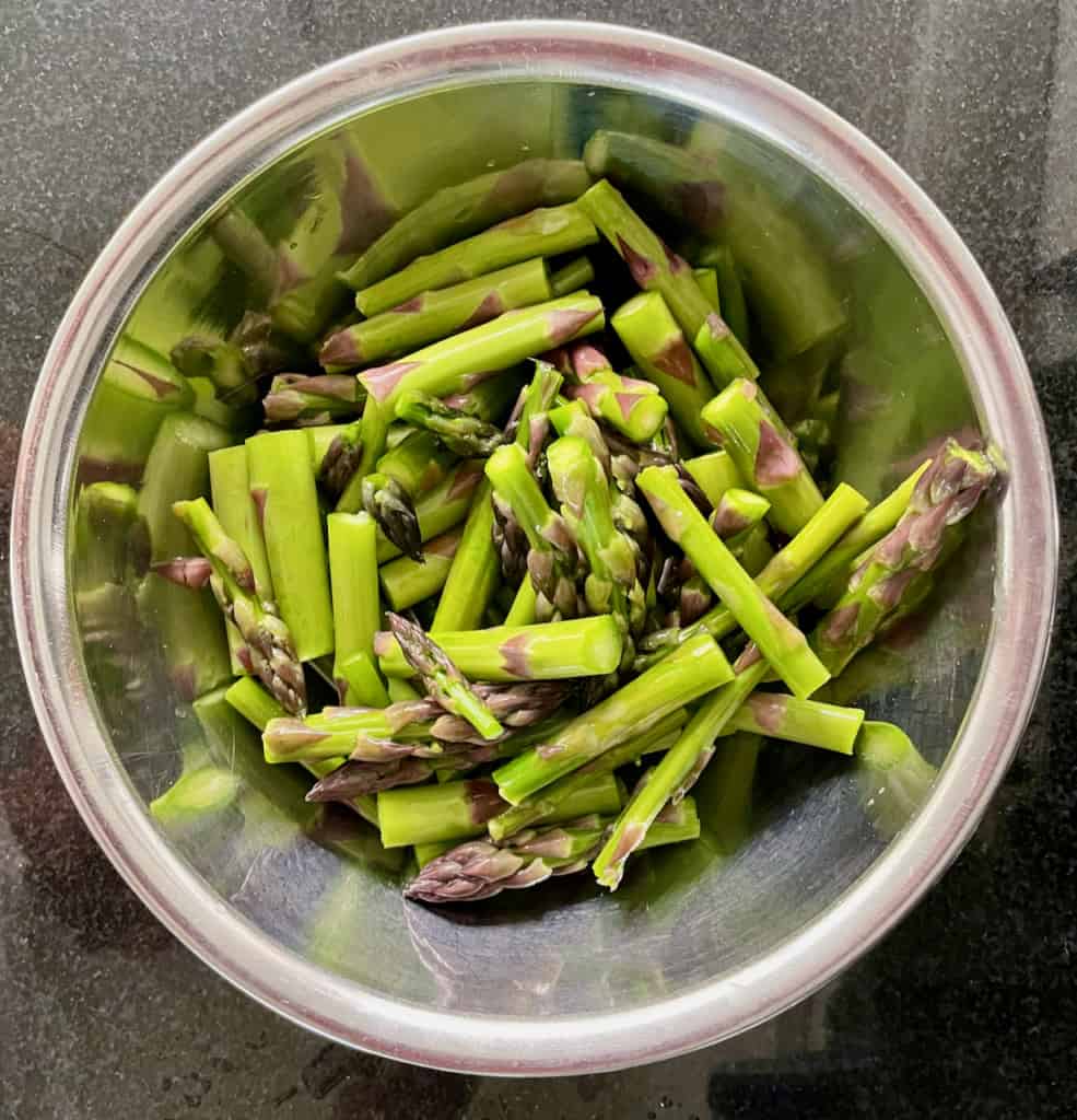 One Pan Shrimp and Asparagus C H E W I N G T H E F A T