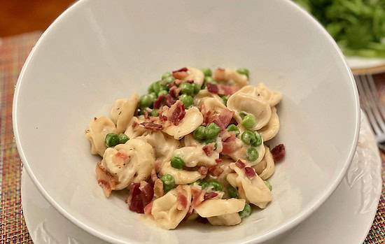 FOOD IN A FLASH*: ONE POT TORTELLINI WITH BACON AND PEAS